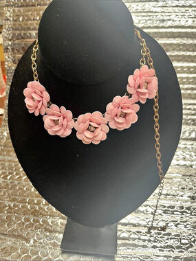 Floral Statement Necklace in Pink & Gold Like New